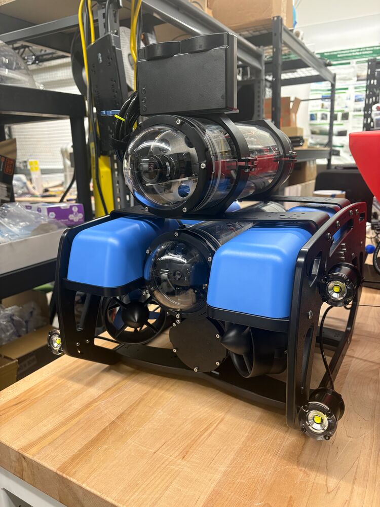 Another view of a BlueROV2 field deployment